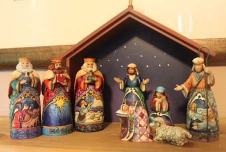 nativity smaller